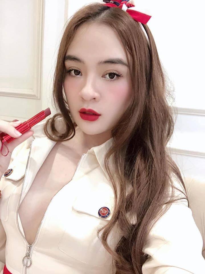 SON THỎI LOVE MOI RED LIMITED HỒ NGỌC HÀ