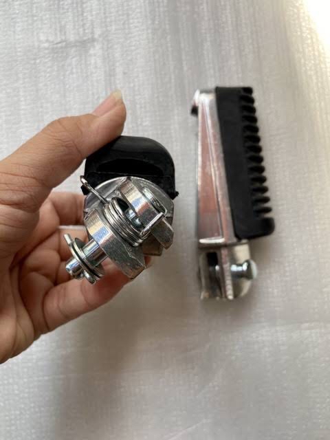 GÁC CHÂN TRƯỚC YAMAHA EXCITER 150