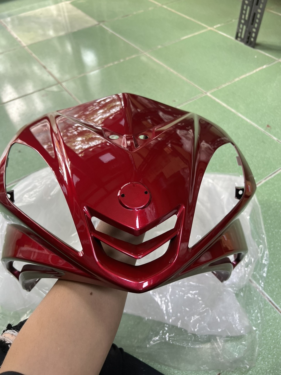 Mặt nạ lớn exciter 135 2005-2010 màu đỏ candy