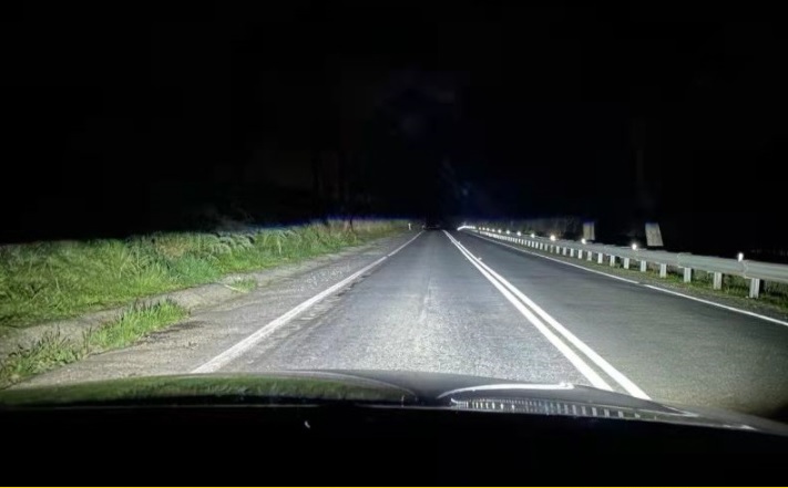 Bi LED  pha TIGER Matrix V8 72w