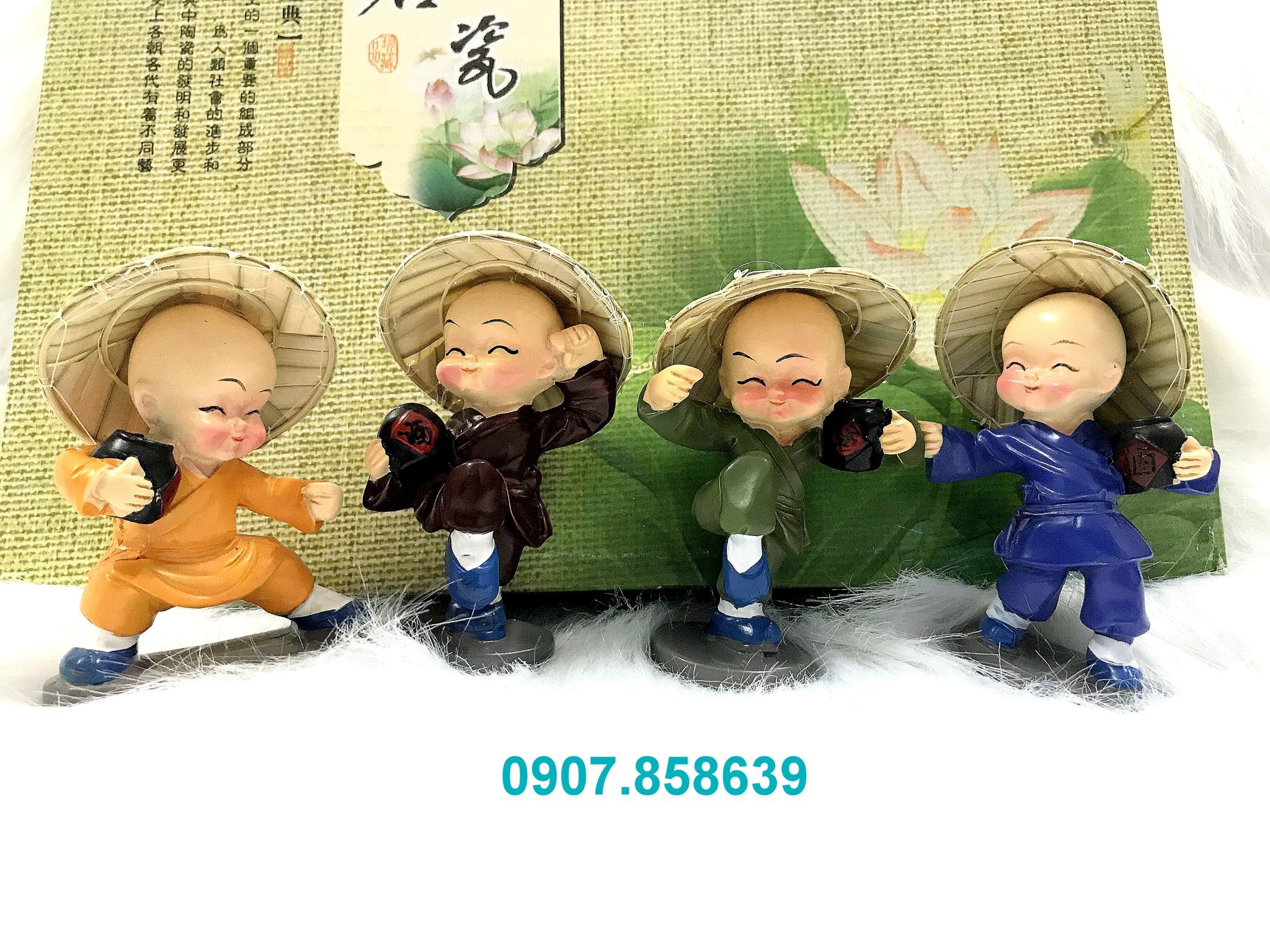 Bộ 4 tượng chú tiểu múa võ cầm bình đội nón lá