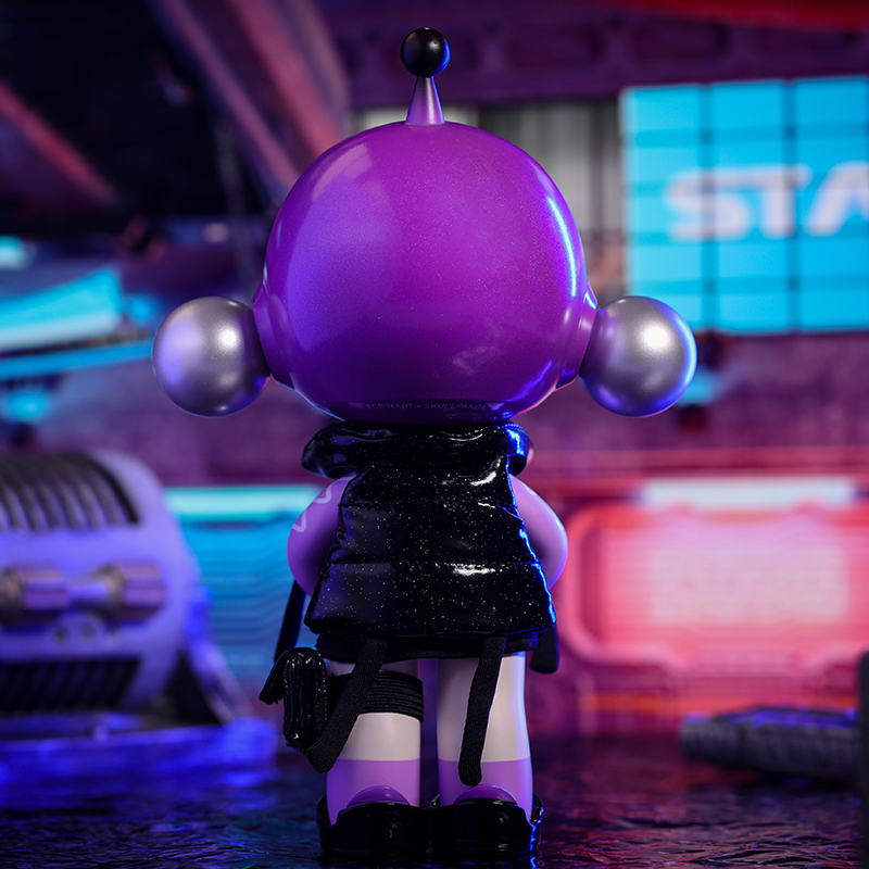 POP Mart Skullpanda OOTD Glaring Figurine 绫耀大号