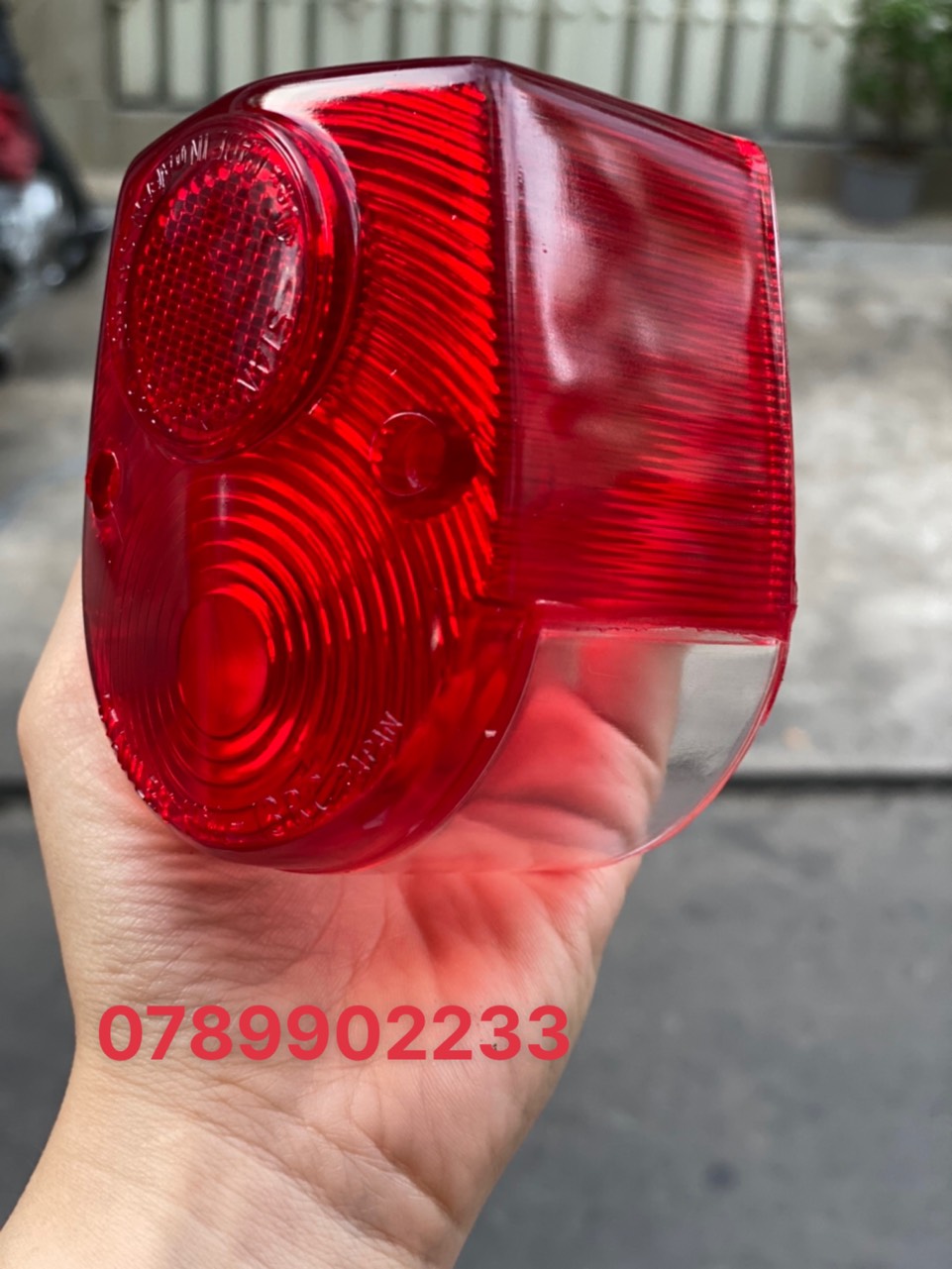 CHỤP ĐÈN LÁI ( ĐÈN HẬU ) CUB 81