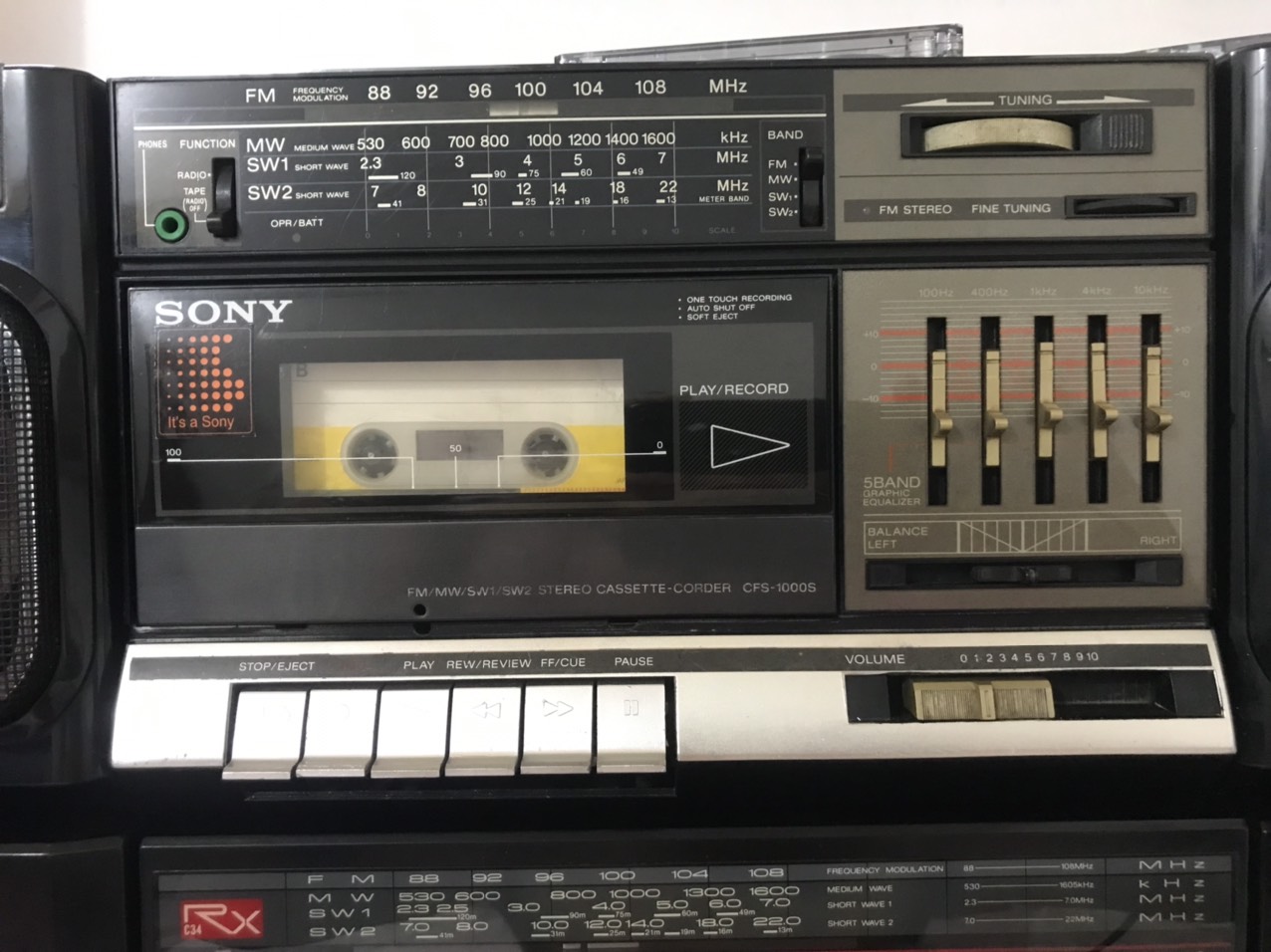 Máy hát RAdio Cassette hiệu SONY 1000S