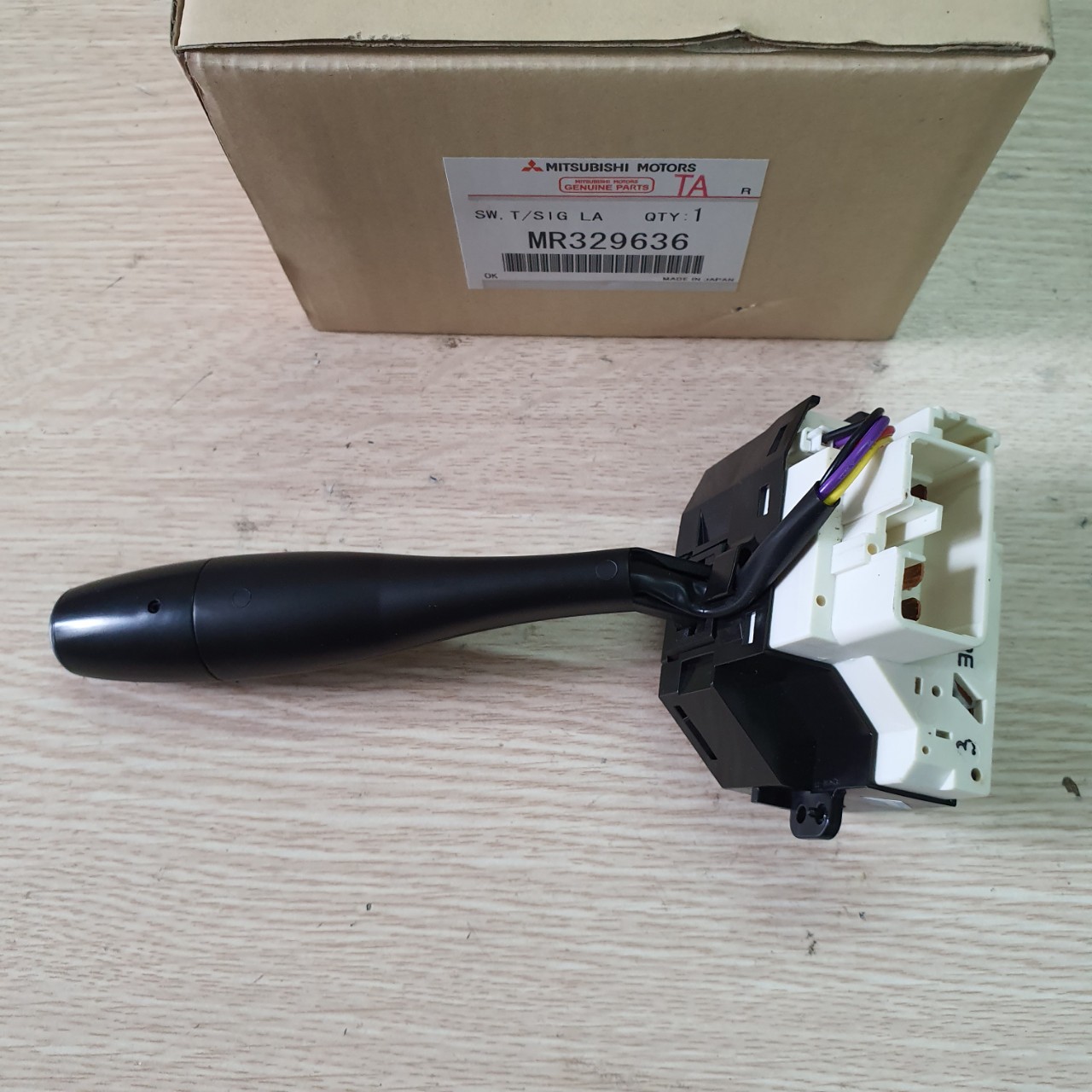 Công tắc pha cos Mitsubishi Jolie