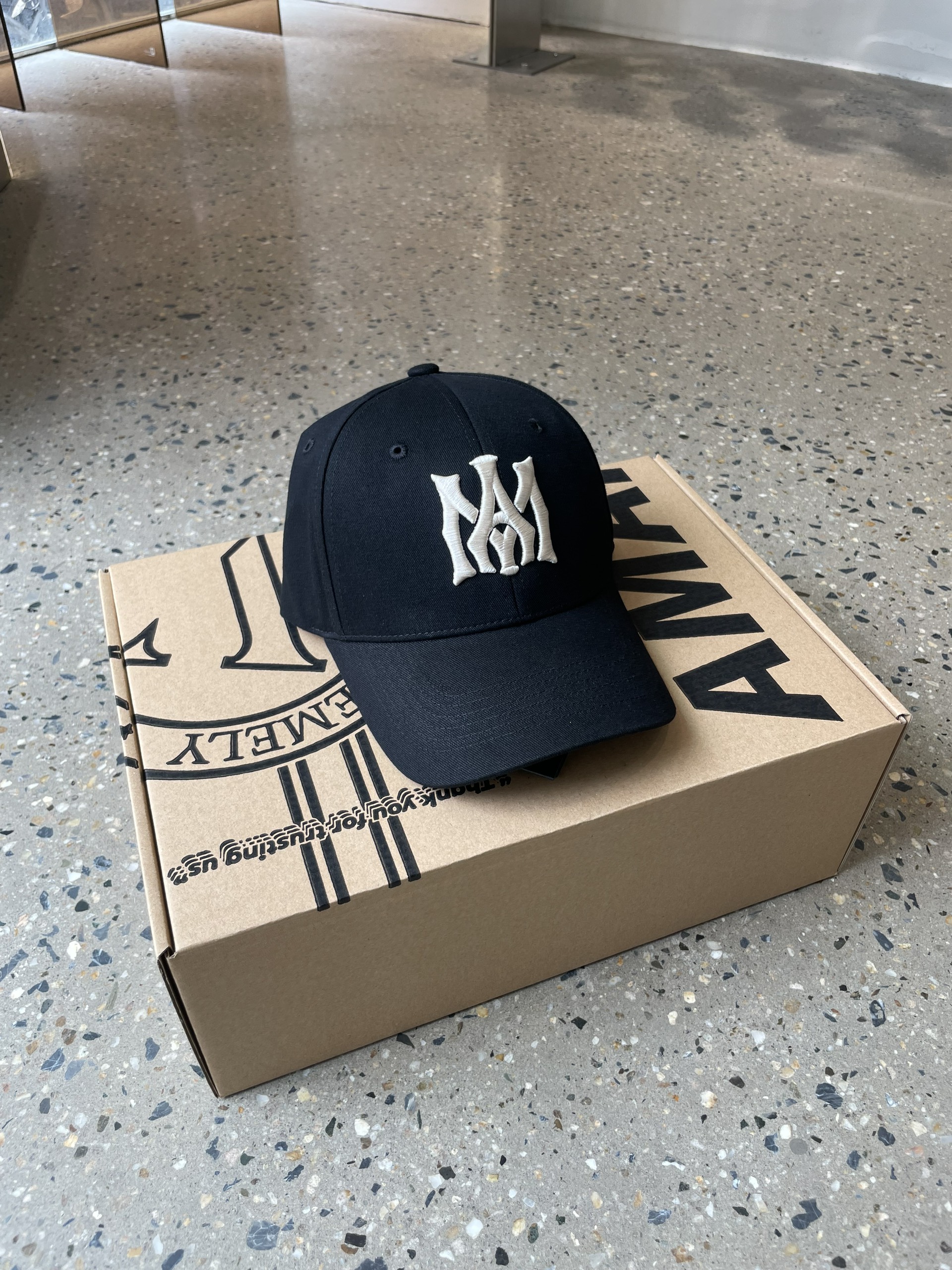 Mũ Amand Vibe Strapback - Black