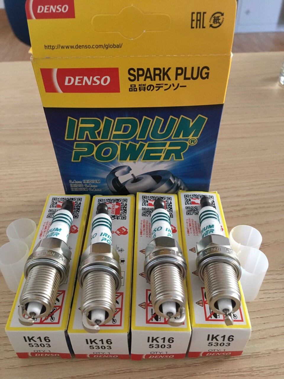 Bộ 4 Bugi DENSO Iridium IK16 IK20 Xe Vios Altis Yaris camry Accent Cerato Elantra honda Civic City