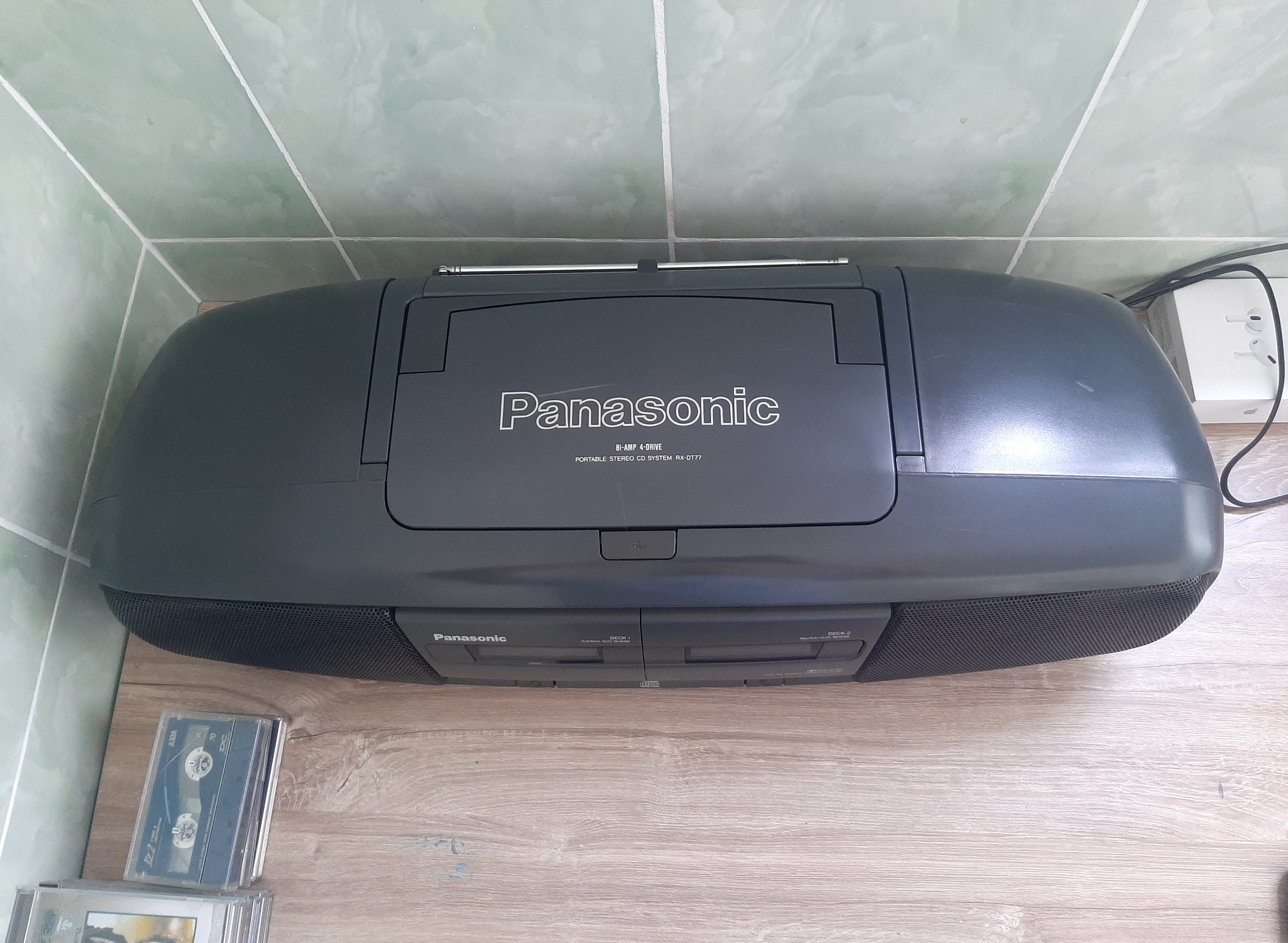 Panasonic DT77