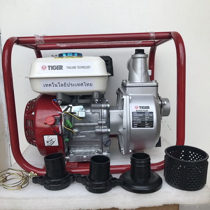 máy bơm nước chạy xăng