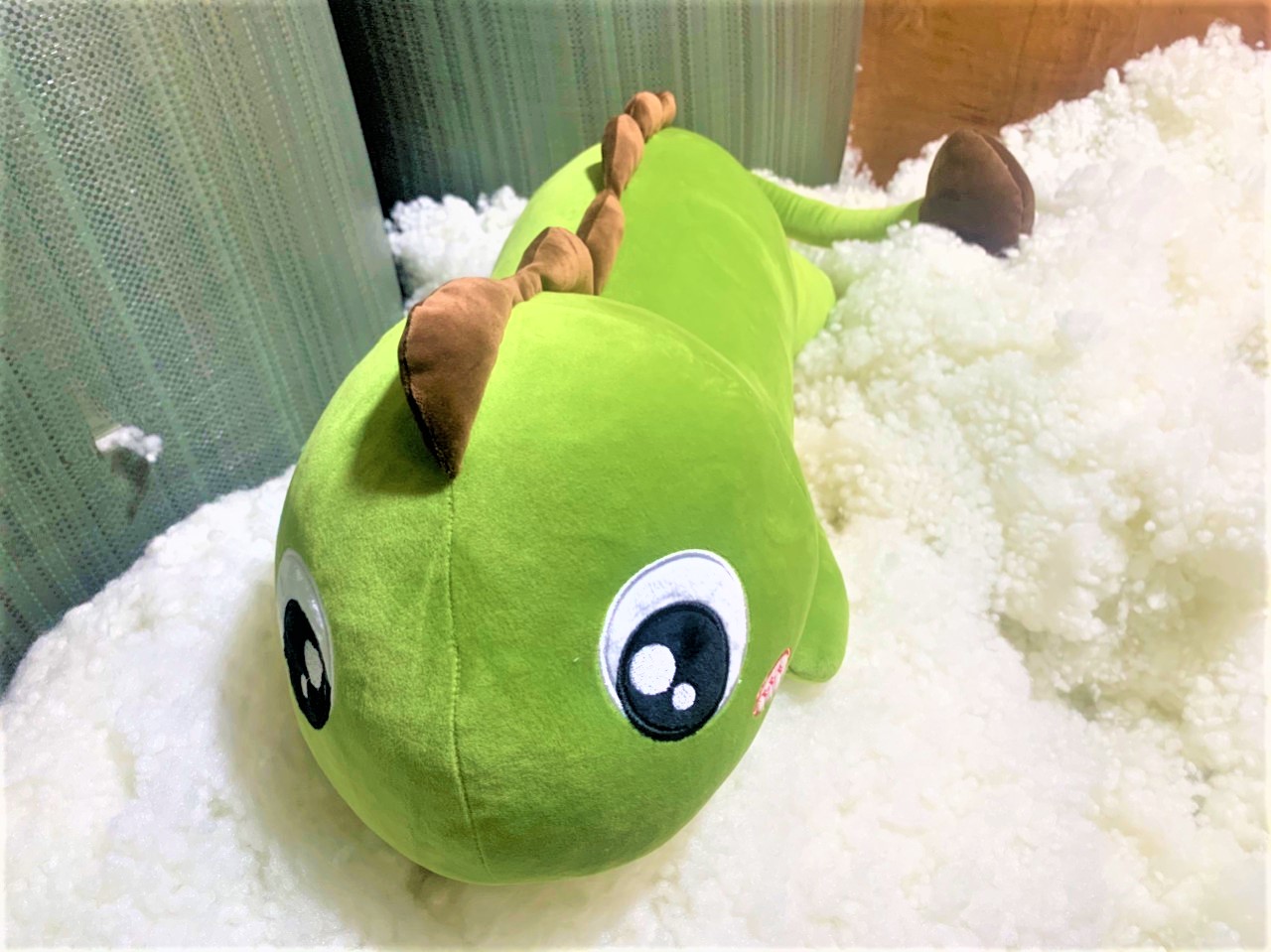 Gối Ôm Gấu Bông Khủng Long Mắt Lồi Cute Vải Nhung Co Dãn 4 Chiều Hàng Cao Cấp - giá xưởng - gấu bông nhồi gòn bi trắng sạch không tạp chất - gaubong268