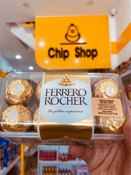 Socola nhân hạt dẻ Ferrero Rocher  hộp 16 viên