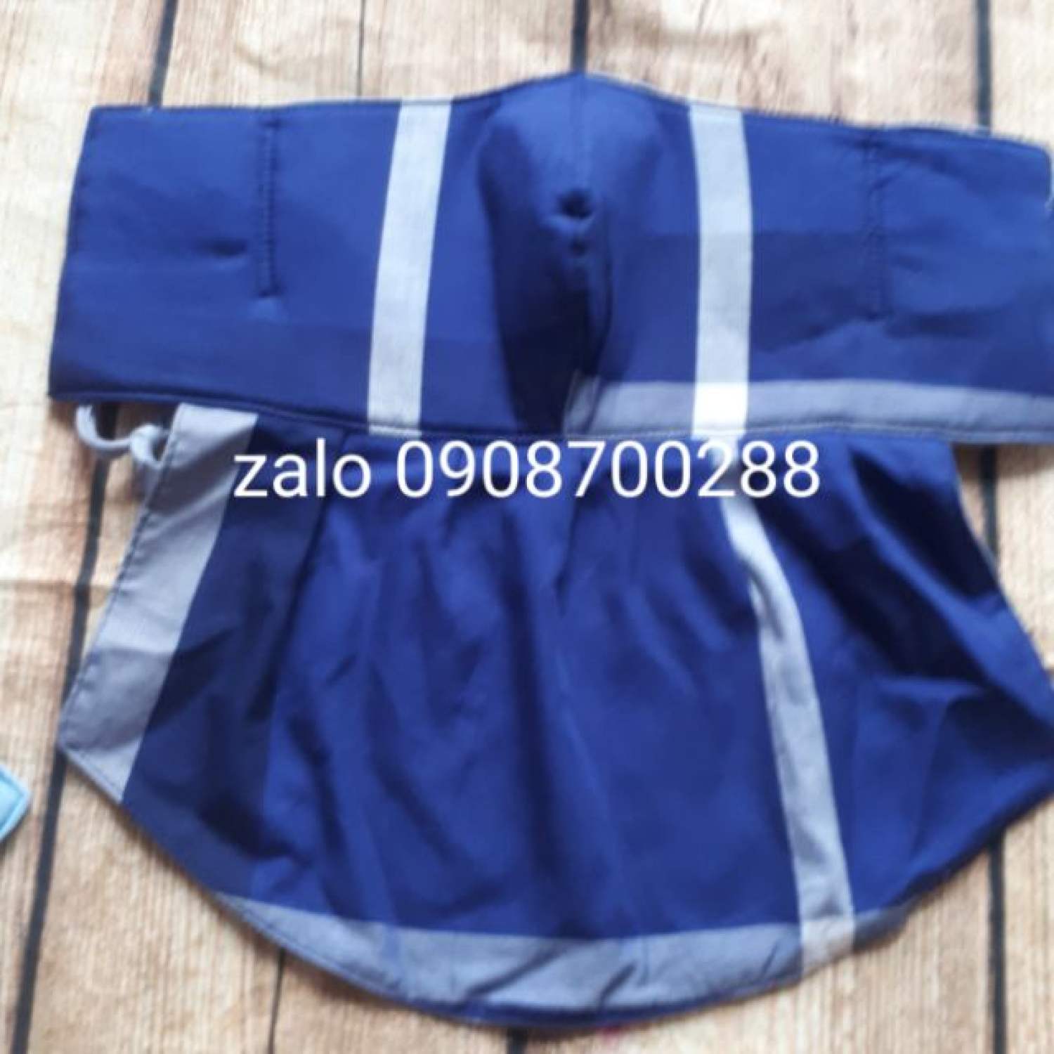 Khẩu trang yếm che tai và cổ vải sọc cao cấp