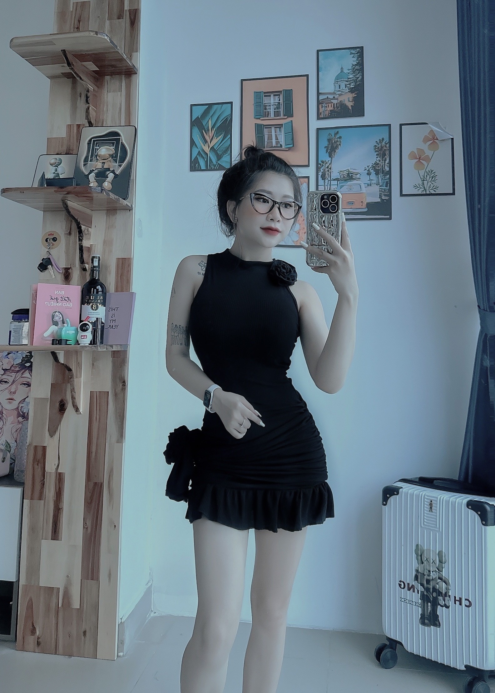 Đầm body phối hoa ba lỗ siêu xinh kaka