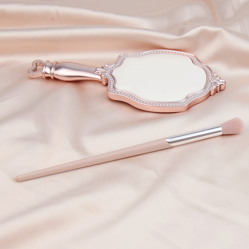 [HCM]Cọ Blending Mắt MAGA F210