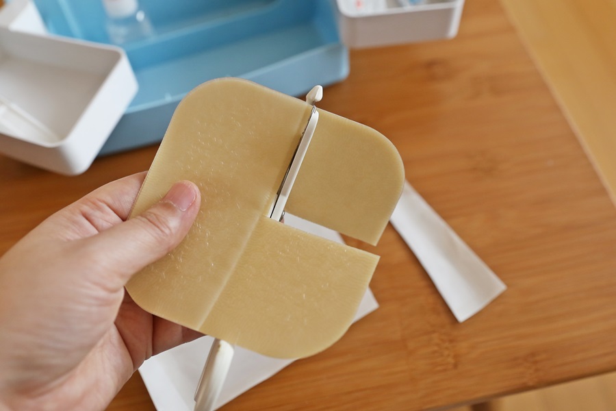 Miếng dán mụn Duoderm Extra Thin 10 x 10cm