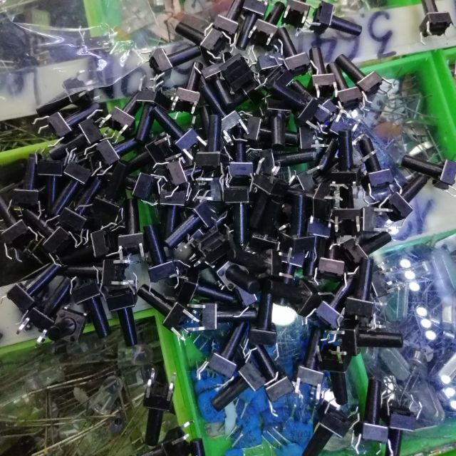 100c công tắc chíp 6x6x12