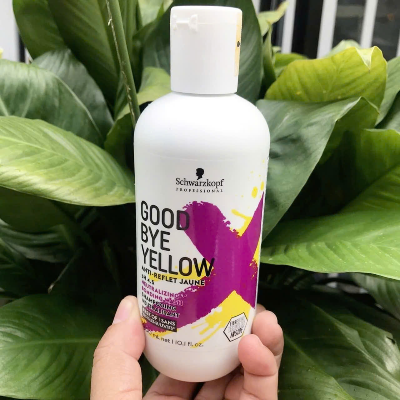 Schwarzkopf Goodbye Yellow Anti-Yellow Shampoo 300ml