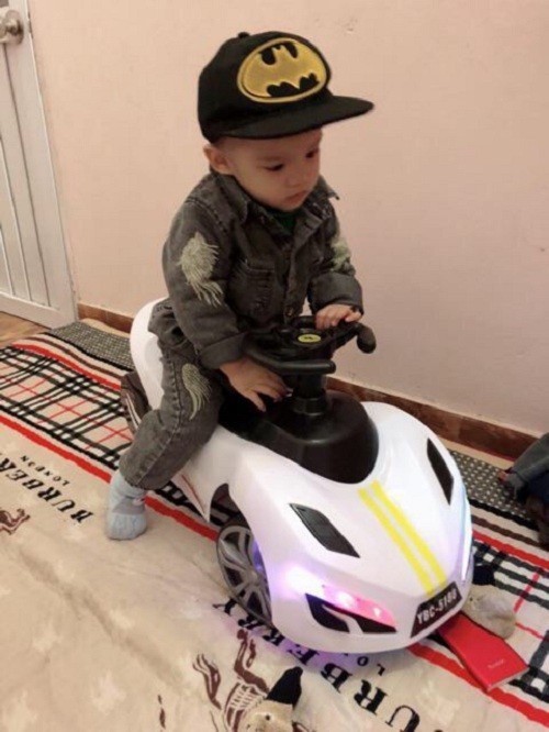 XE LẮC, XE CHÒI CHÂN OTO CHO BÉ