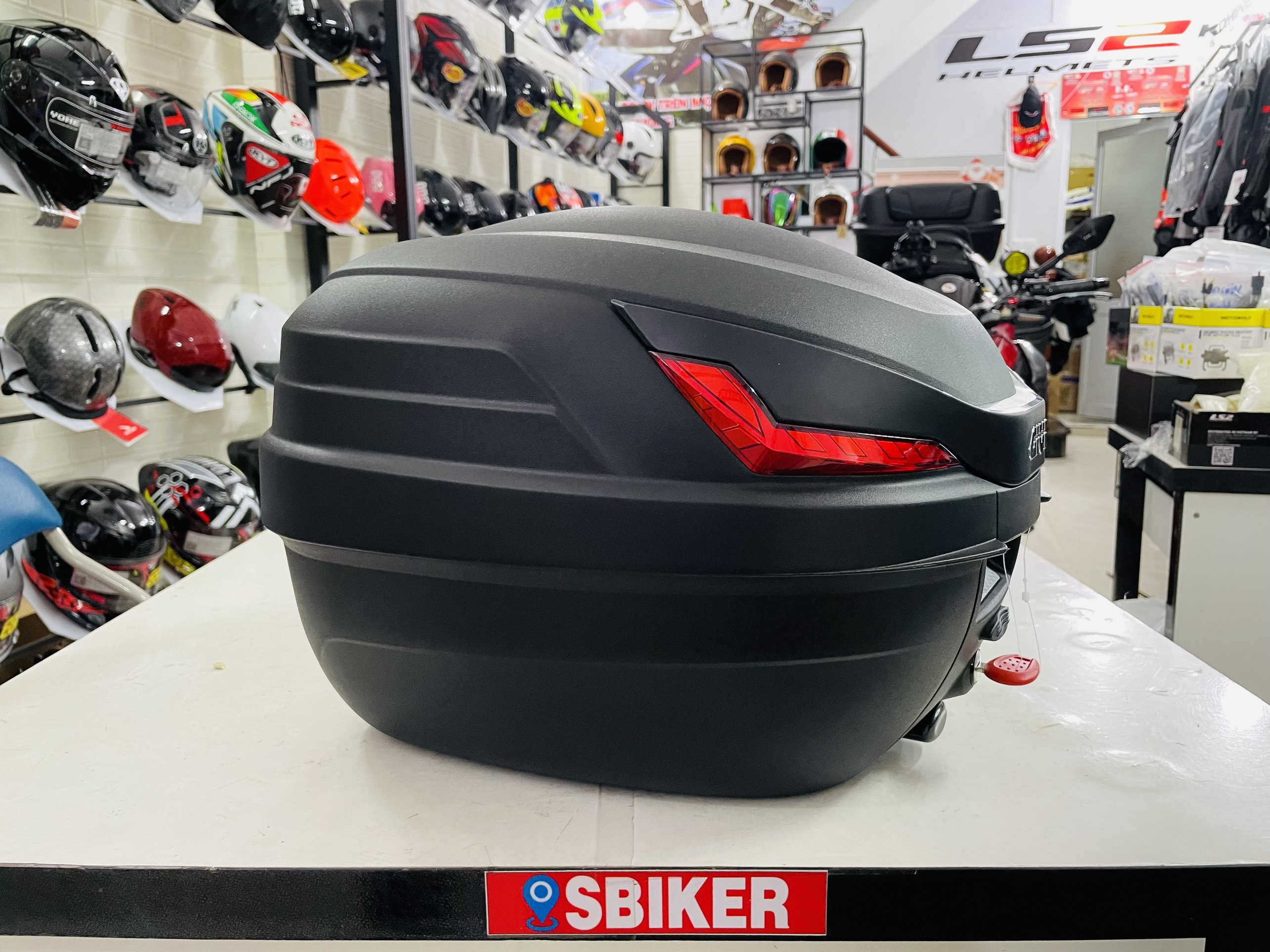 Thùng givi b27nx chính hãng thùng sau xe máy 27 lít nhỏ gọn