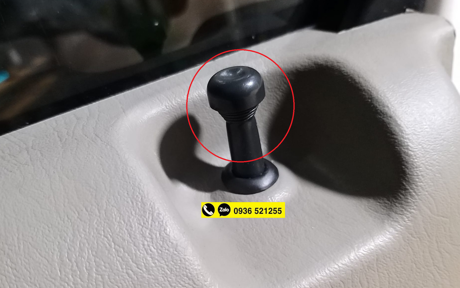 Chốt cửa chốt khóa cửa suzuki wagon r+ 2001 - 2007 vòng bảo vệ chốt cửa giá 1 cái loại tốt