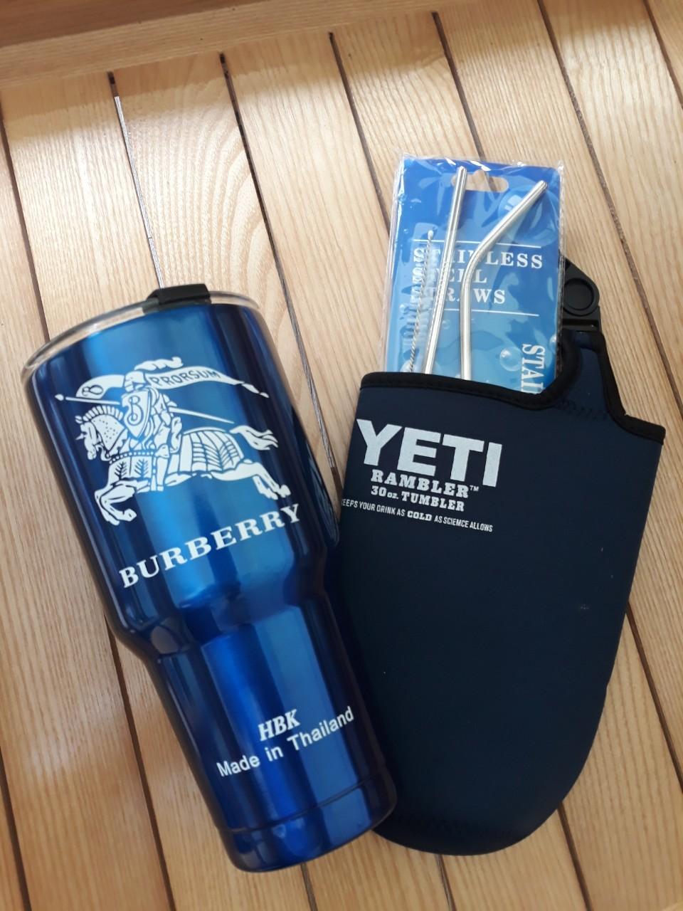 Ly Giữ Nhiệt Logo BurBery  900ml Thái Lan