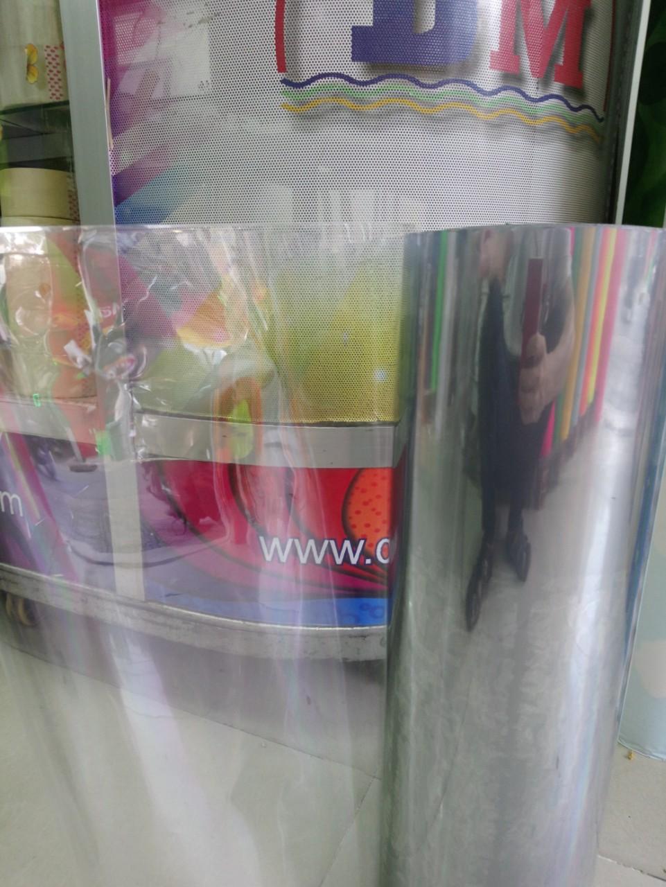 Decal keo trong dán xe ( 50cm X 300cm )