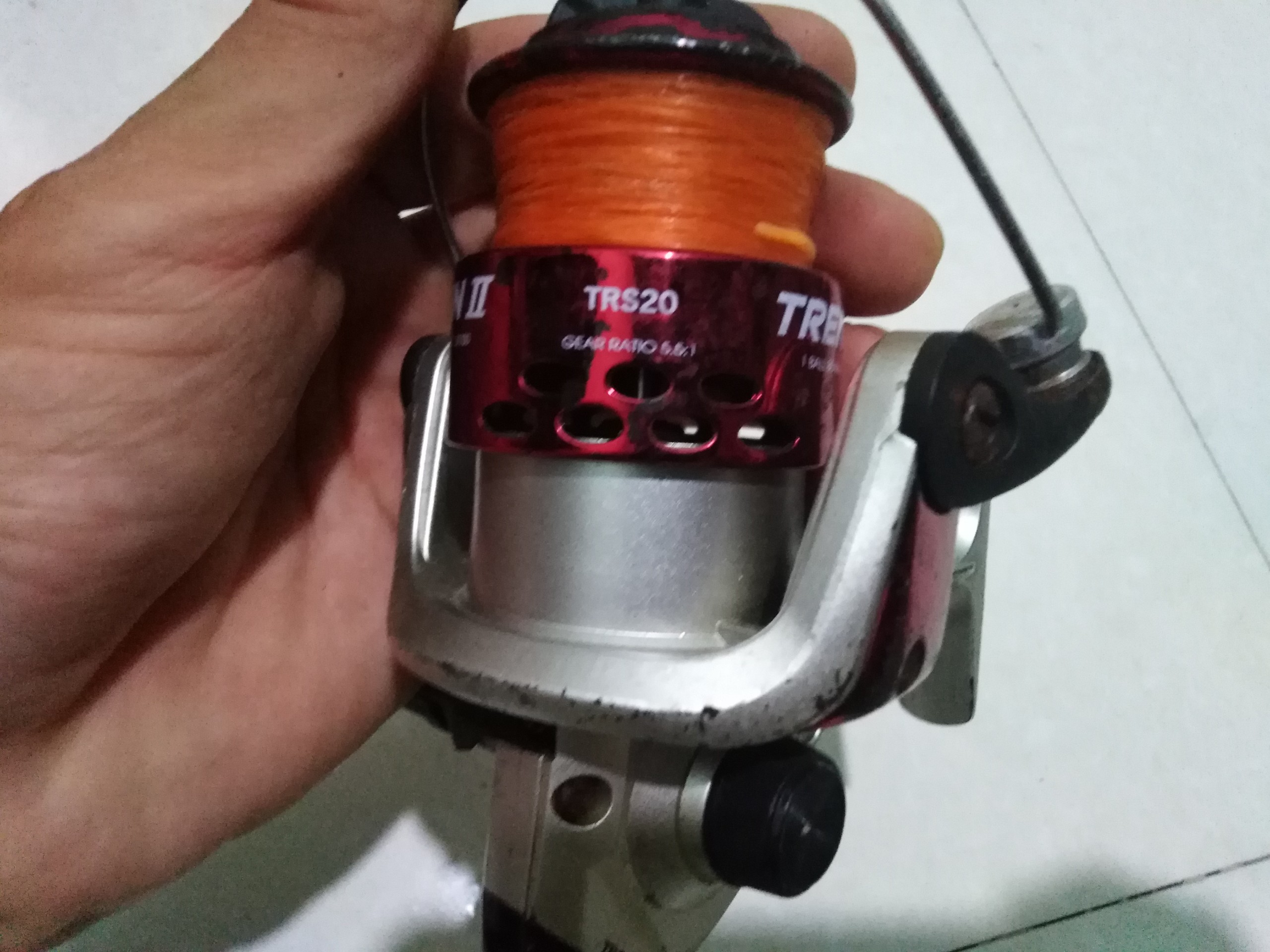 Máy câu bãi china xuất nhật Trend spin 1000