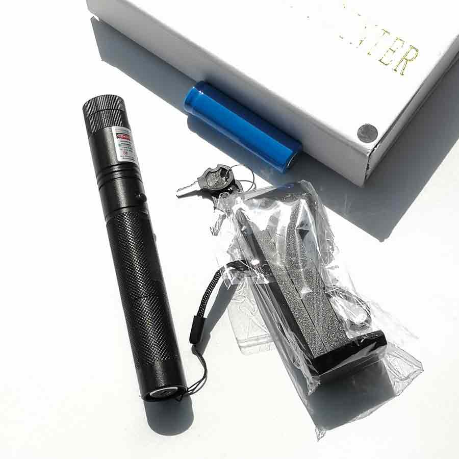 [HCM]Đèn laser Công Trình Tia Đỏ 303 Chinh Hãng