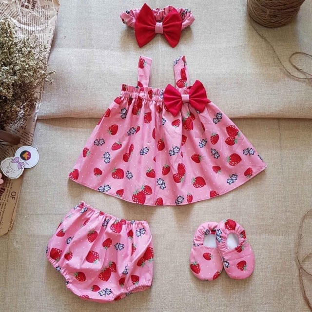 [HCM]Váy Hello Kitty 4 Chi Tiết