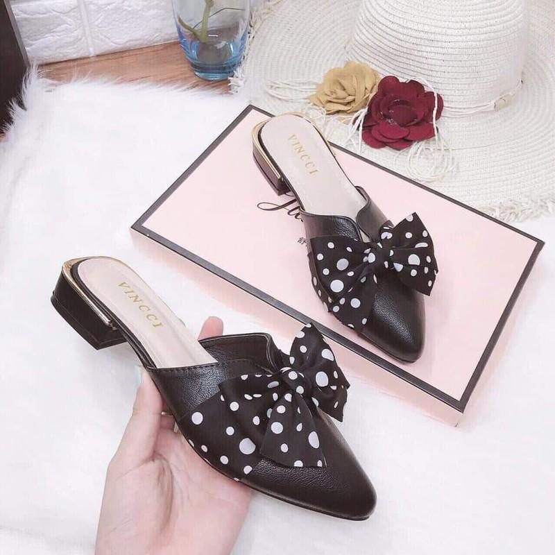Dép bít mũi nữ đính nơ chấm bi