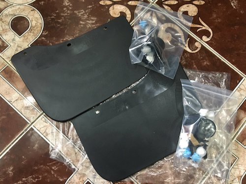 Chắn bùn bánh xe trước trái ford everest ur8951851