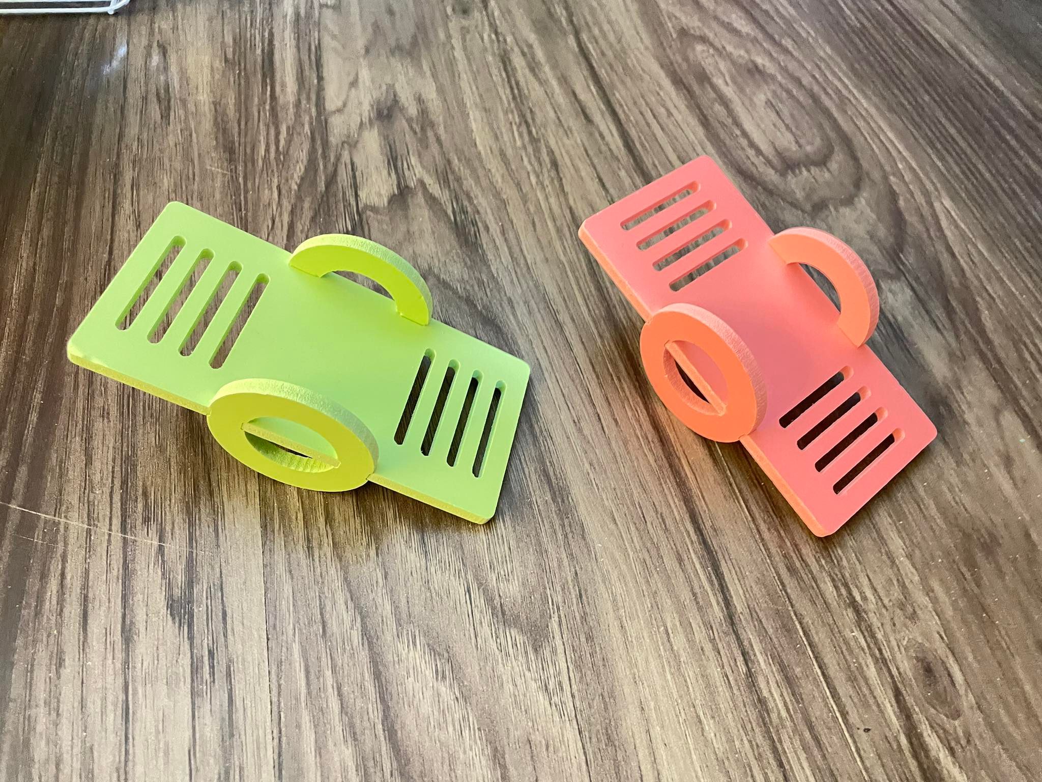 Đồ chơi Hamster gỗ ép vui nhộn xinh xắn .
