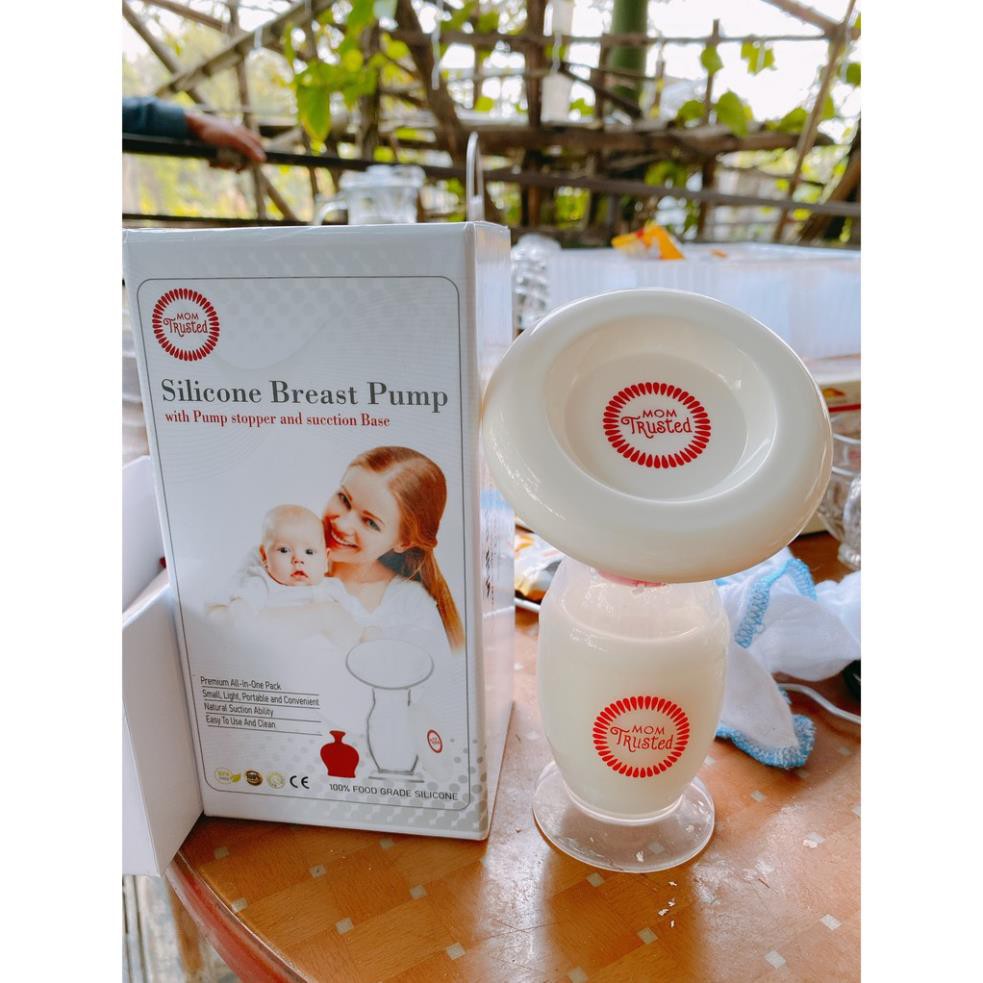 Cốc hút/ hứng sữa silicone Mom Trusted chính hãng