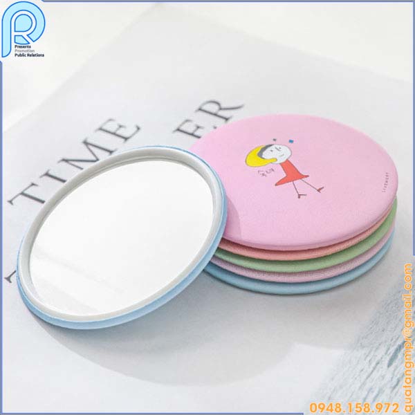 Gương mini cầm tay phong cách Hàn Quốc (Mẫu Ngẫu Nhiên)