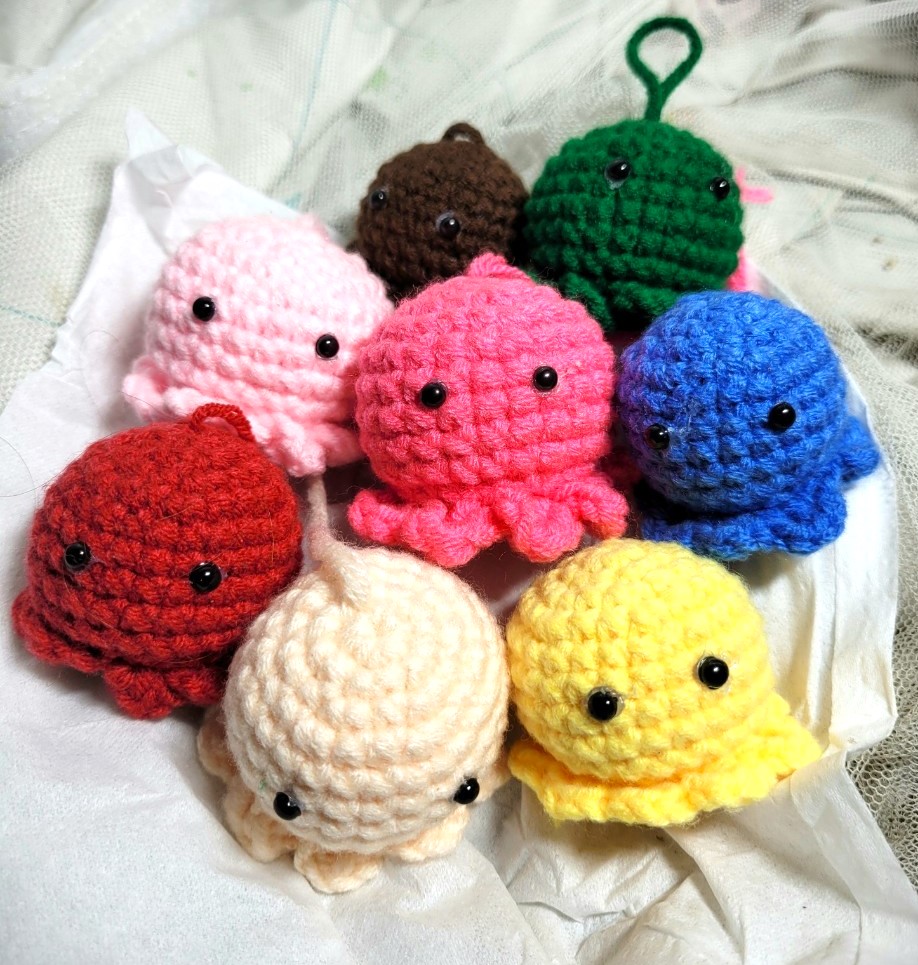 Mini Octopus wool Keychain