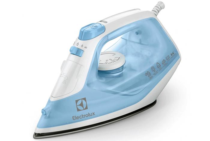 Bàn là hơi nước 1600W Electrolux ESI4017