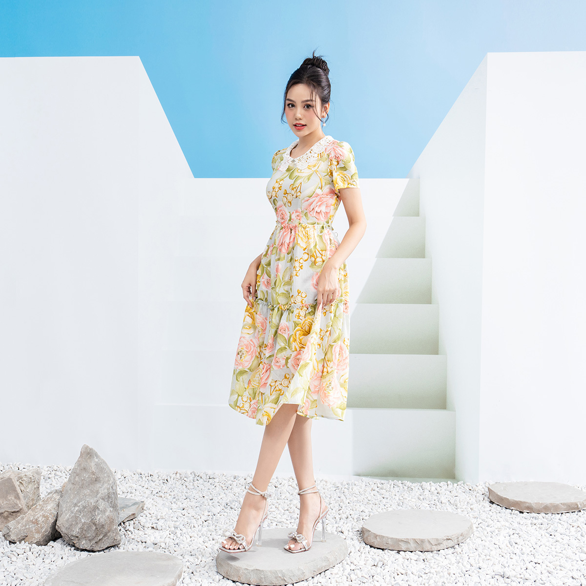 Đầm maxi lamer cổ ren l63m23h027