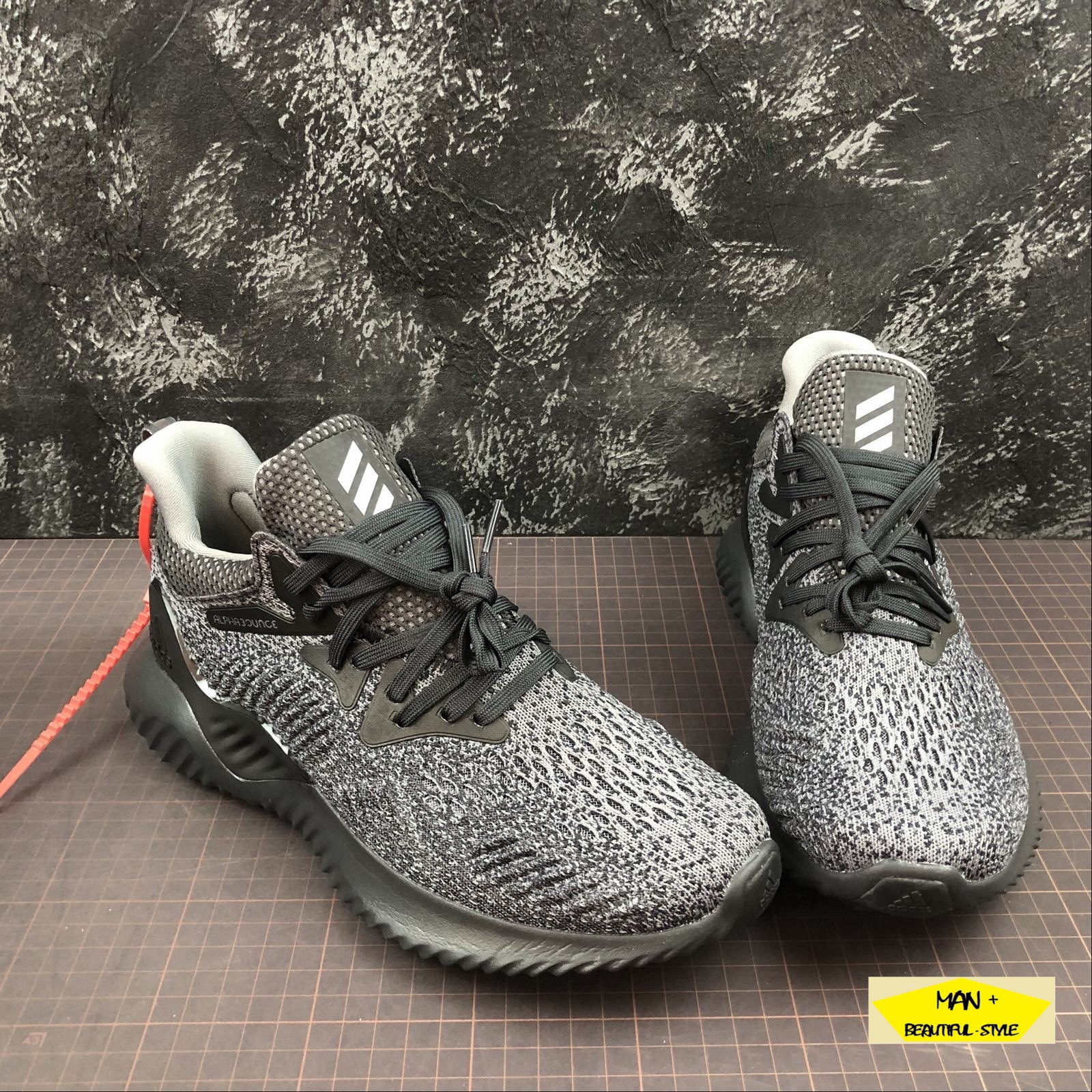 Giày thể thao sneaker Alphabounce beyond 2018 đen xám