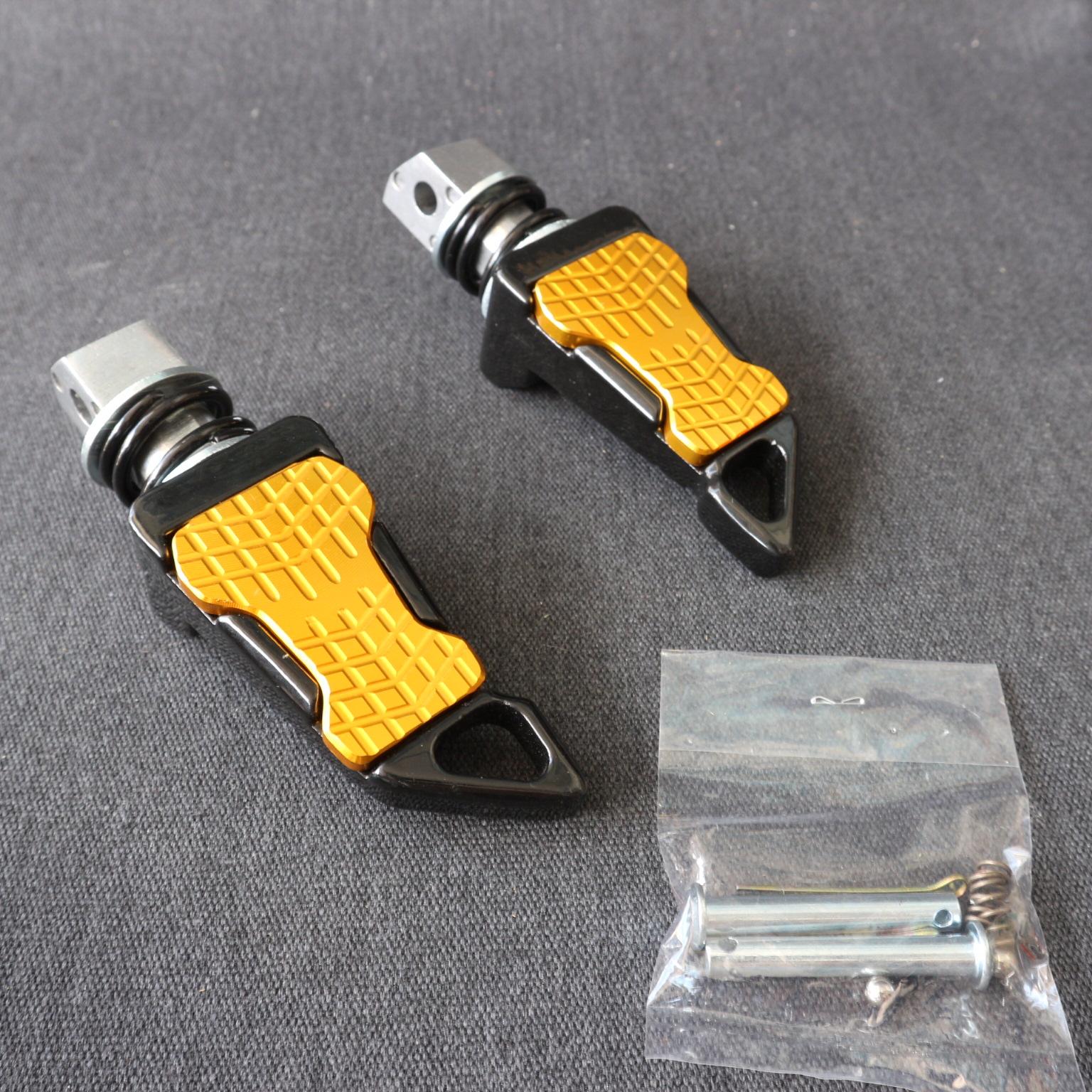 Cặp gác chân kiểu cao cấp gắn xe máy VARIO, CLICK, AB125, SH các đời ( màu vàng)