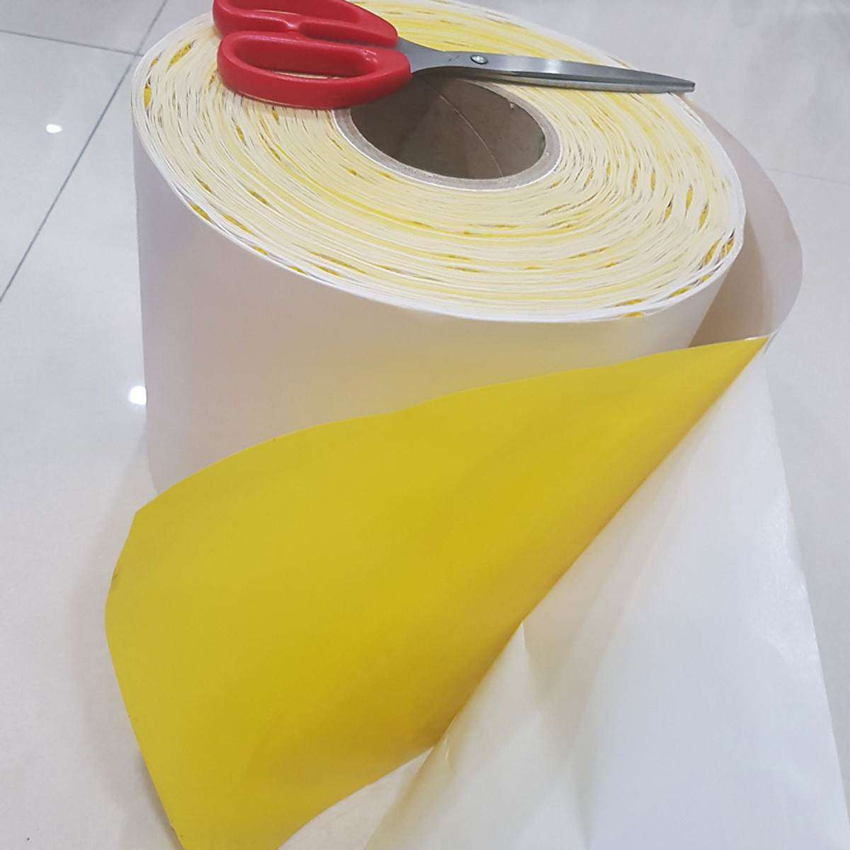 [HCM]Bẫy Ruồi Bằng Keo Dính Vàng Sinh Học Israel Cuộn 10 Mét Trải Nghiệm. Hiệu Sticky Yellow Roll là Keo Dính Vàng 2 Mặt Israel (RỘNG 18CM X DÀI 10M) Nhập Khẩu Israel