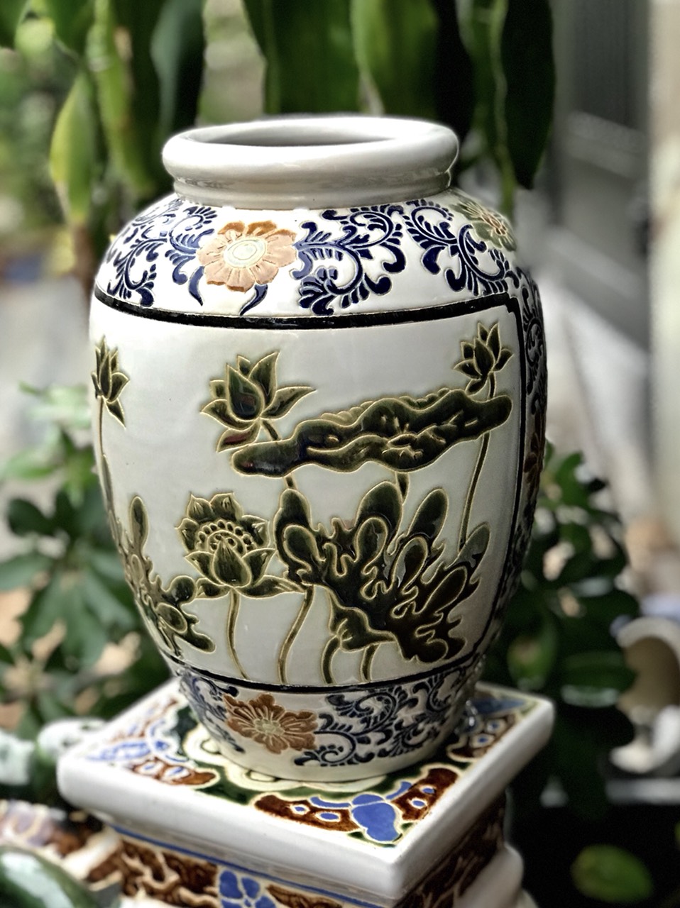 Bình Sen Trắng Gốm Sứ Nam Bộ 30