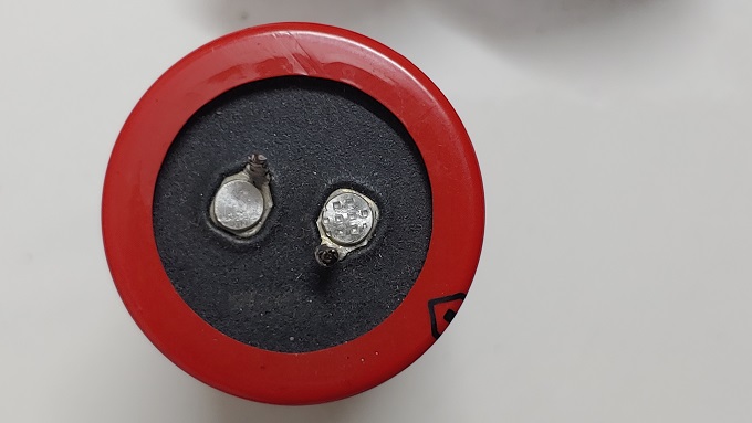 Tụ Itelcond 680uF/450v