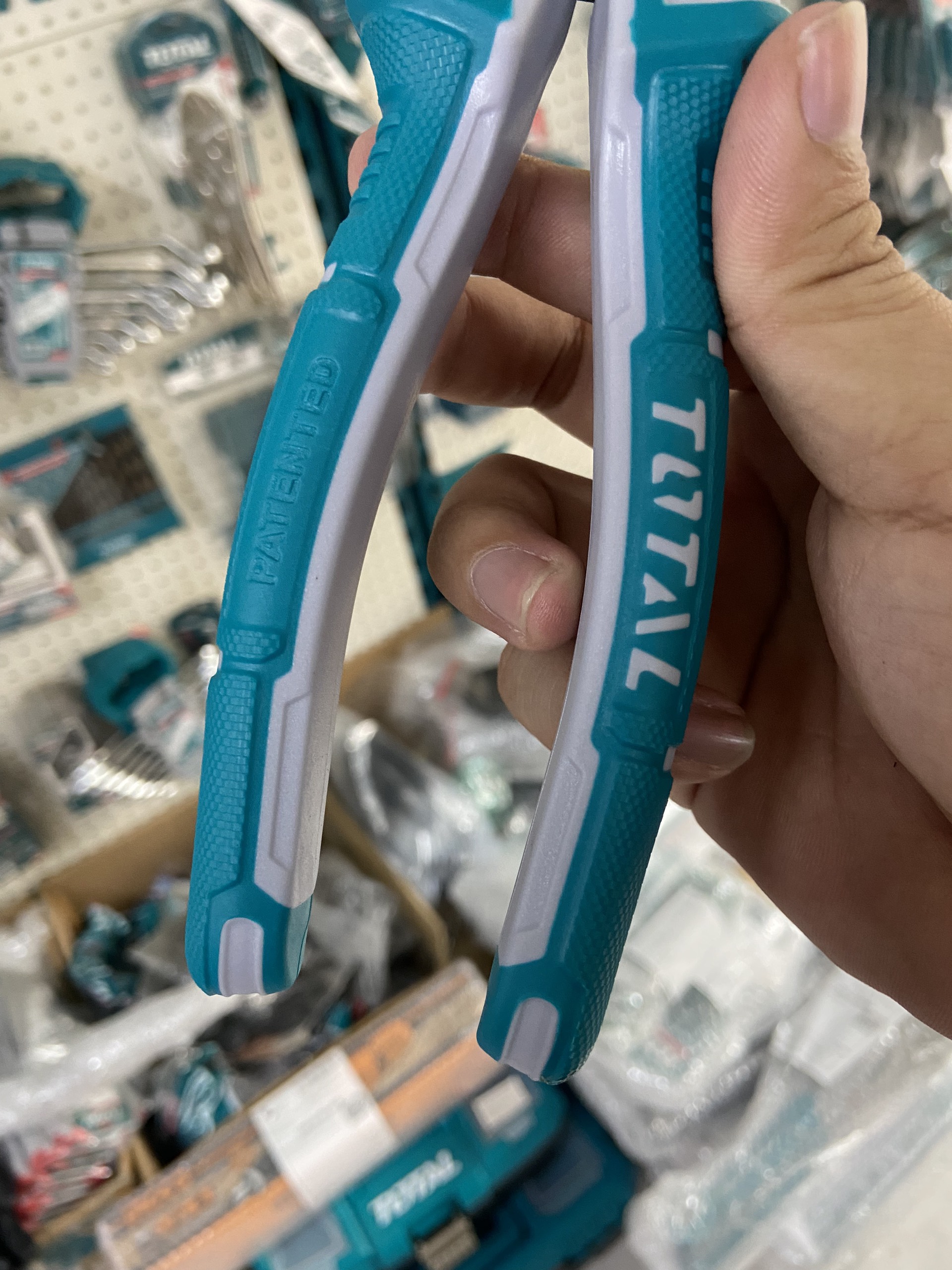 Kềm Răng (36/T) 8"/200Mm Tht110806P Total