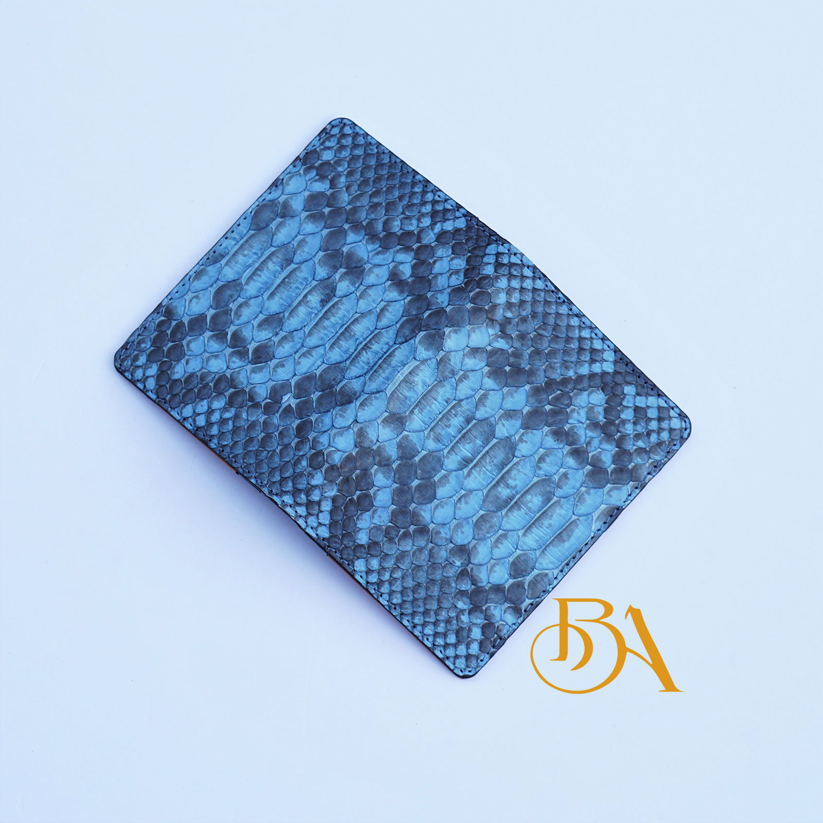 VÍ ĐỰNG THẺ DA TRĂN. VÍ NAME CARD DA TRĂN M042