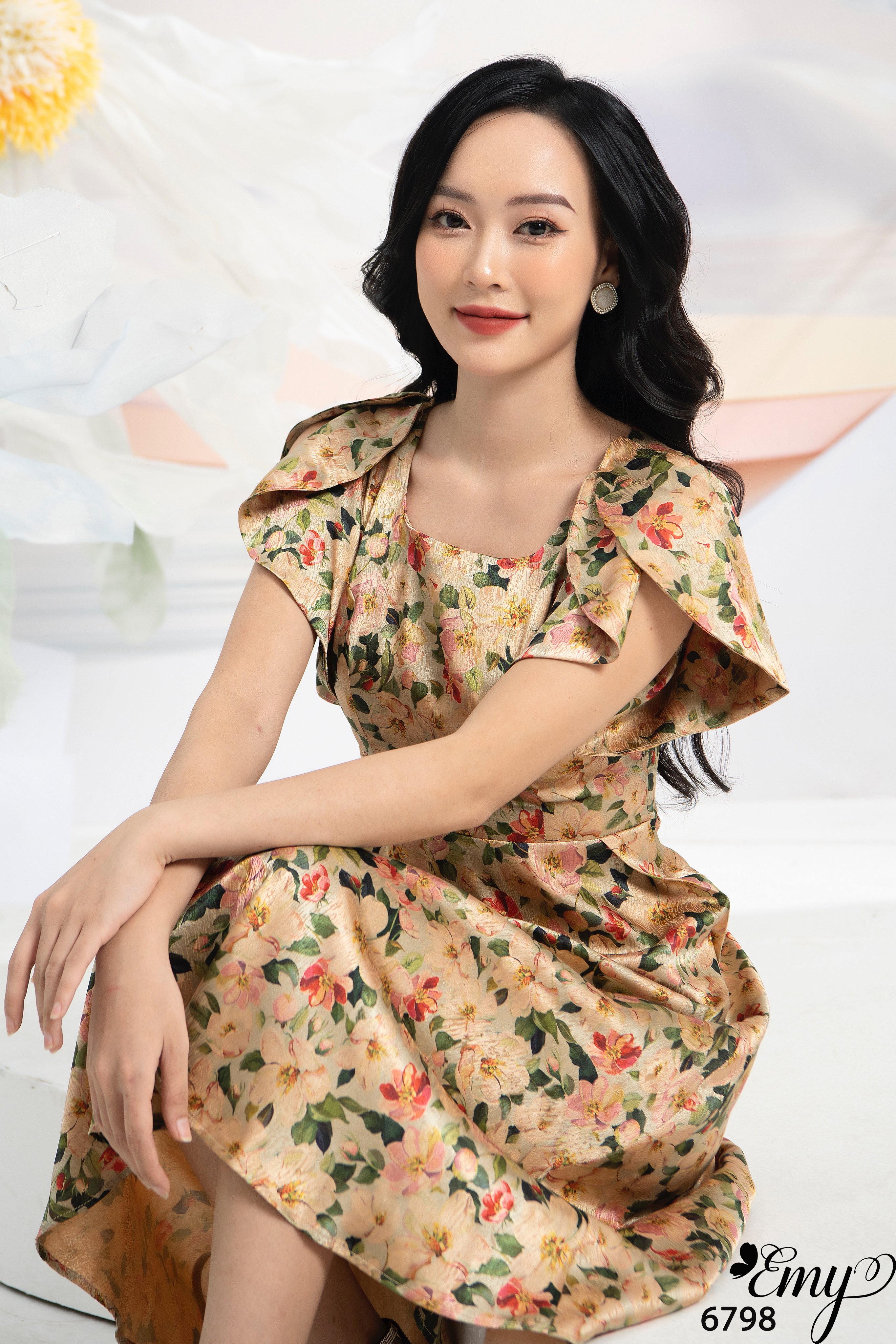 Đầm EMY EM6798 Xoè Lụa Vân Tay Bèo