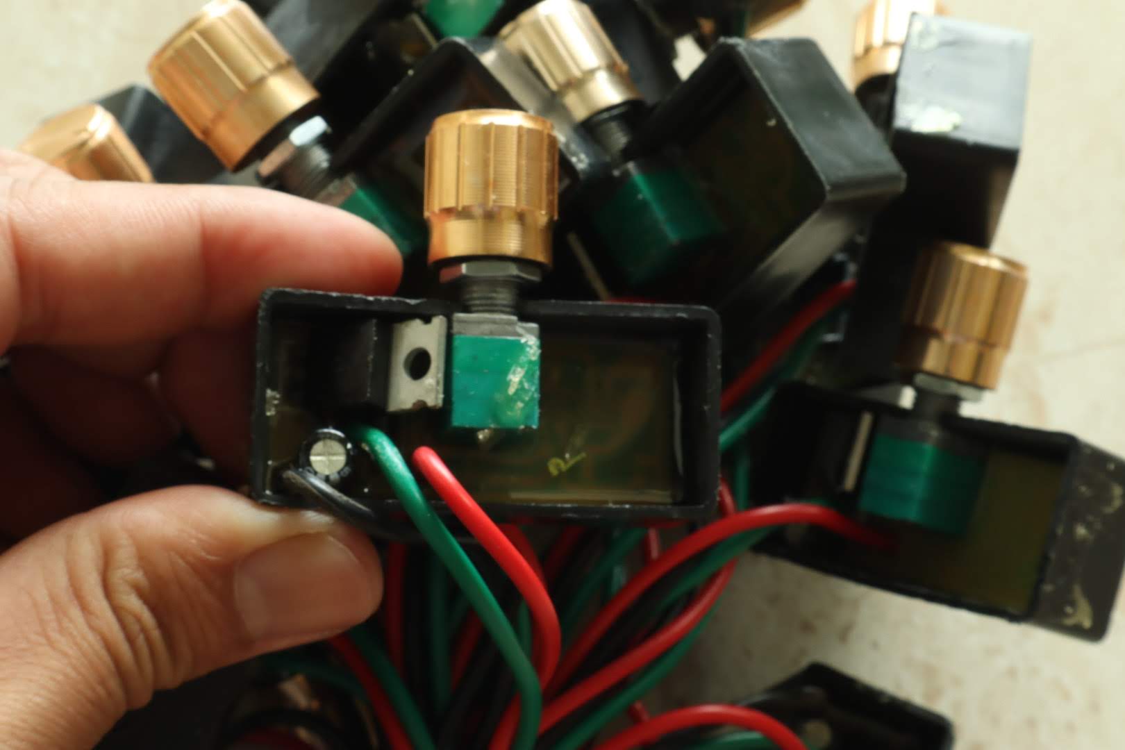 Điều tốc 12v điều chỉnh dòng máy bơm