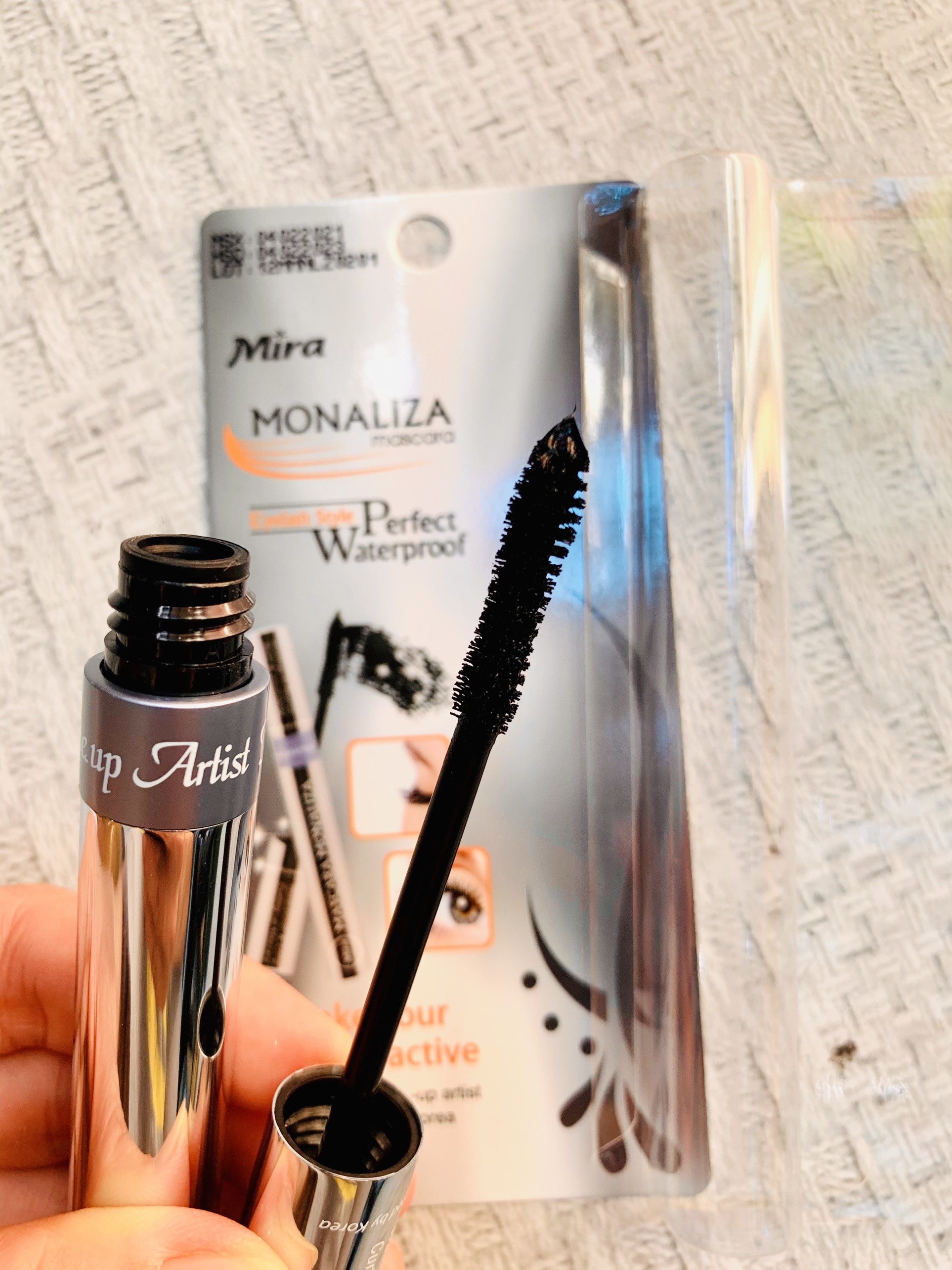 [HCM] ( Chính hãng) 1 CÂY MASCARA (CHUỐT MI) KHÔNG TRÔI CONG MI MIRA MONALIZA MAKE YOUR EYES ATTRACTIVE 9ML WATERPROOF