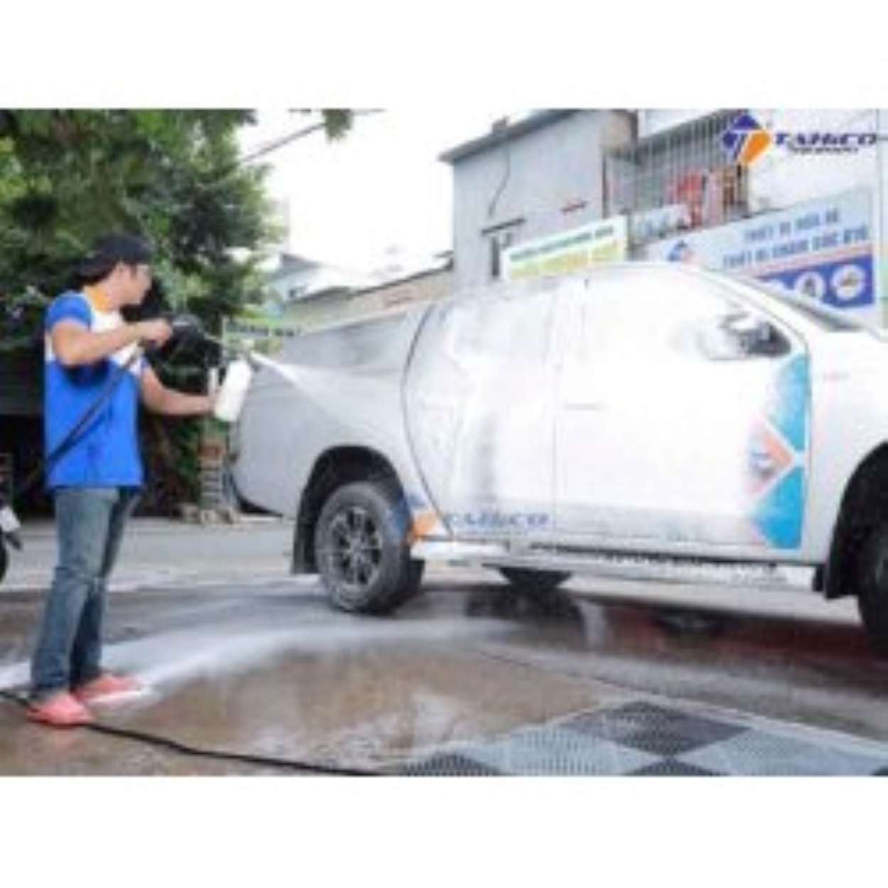 Nước rửa xe bọt tuyết Ventek 1L - Tahico