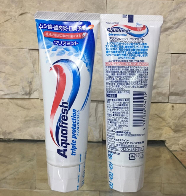 Kem đánh răng Aquafresh Bạc Hà Nhật Bản