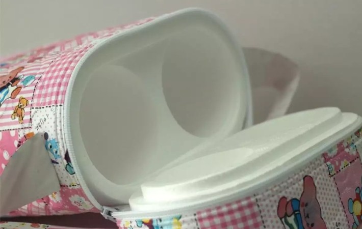Bình ủ sữa đôi cho bé (màu và họa tiết ngẫu nhiên, chát để chọn màu)